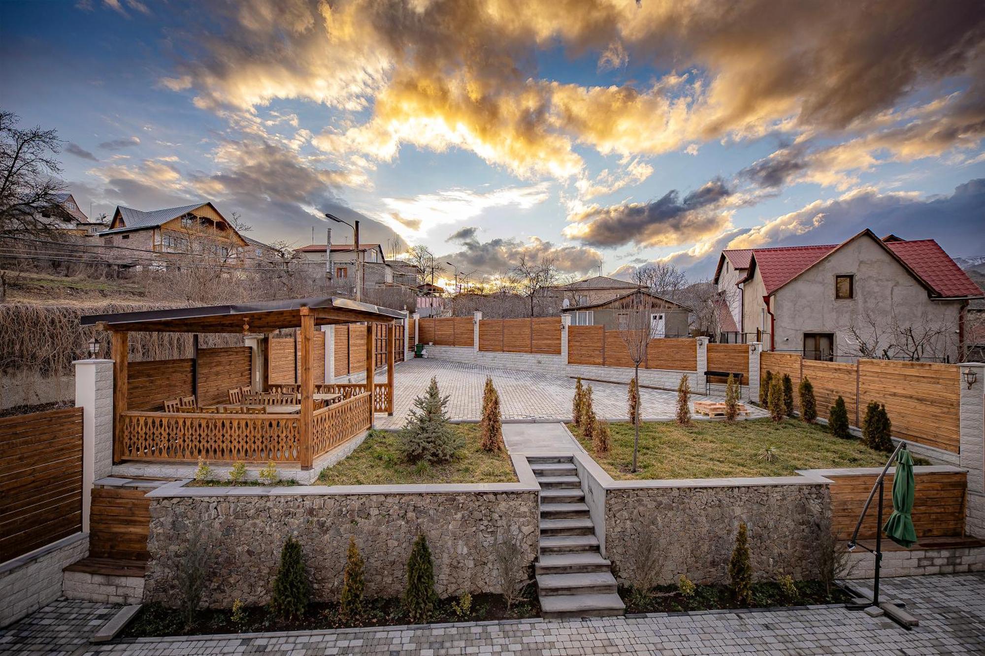 Taniqinn Dilijan Hotel Kültér fotó